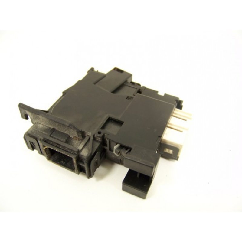 Замок люка (двери) для стиральных машин Indesit / Ariston (C00111494) (черный плоский)