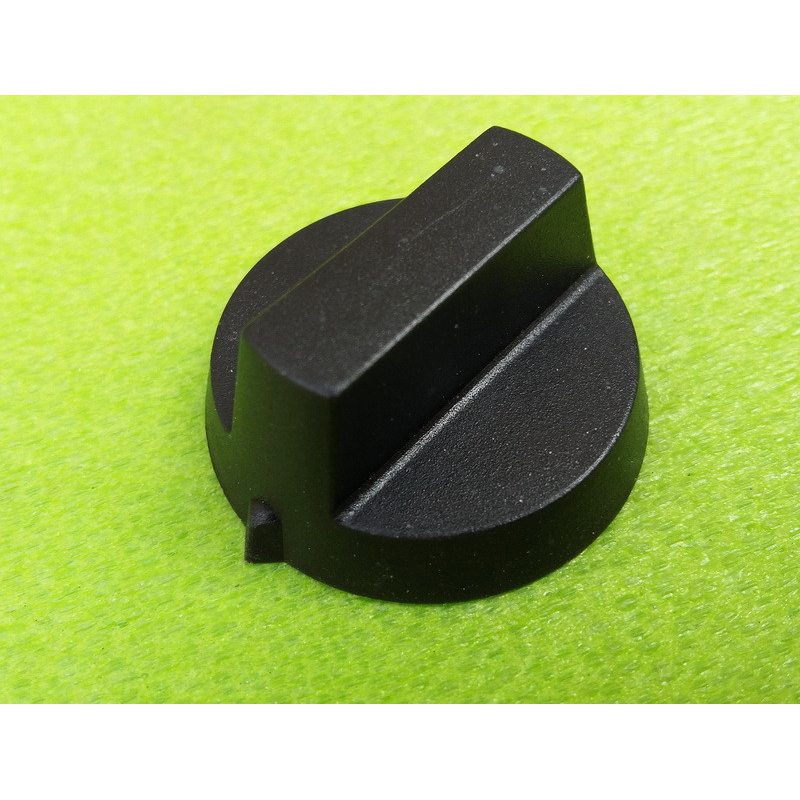 Ручка черная №2 пластиковая для переключателей мощности, таймеров, терморегуляторов Китай